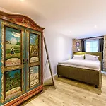 Hotel-restaurant Kostbar Hotel *