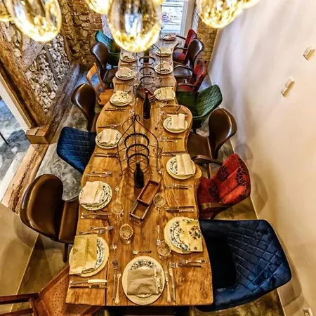 Hotel-restaurant Kostbar Hotel *