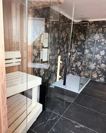 Hotel-restaurant Kostbar Hotel *