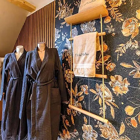 Hotel-restaurant Kostbar فندق