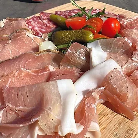 Hotel-restaurant Kostbar * إنجين