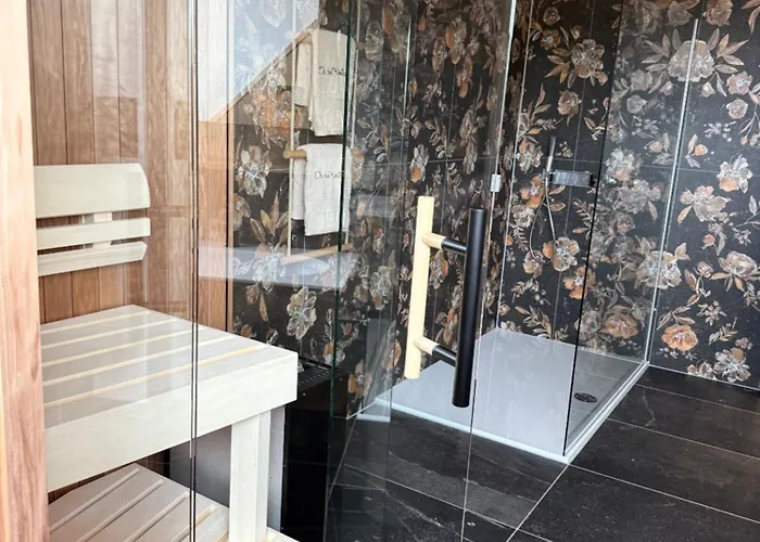 Hotel-restaurant Kostbar Hotell *